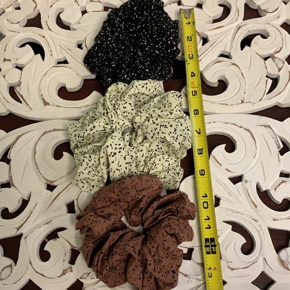 Bundle of 3 Oversized Hair Scrunchies Black, Yellow, and Brown NIB - Picture 7 of 8
